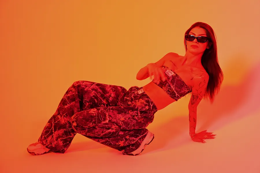 Motion — colour-gel studio fashion portrait by photographer Soner Erdoğan