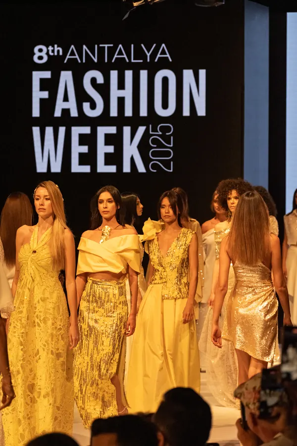 8th Antalya Fashion Week 2025 runway photo — fashion photographer Soner Erdoğan
