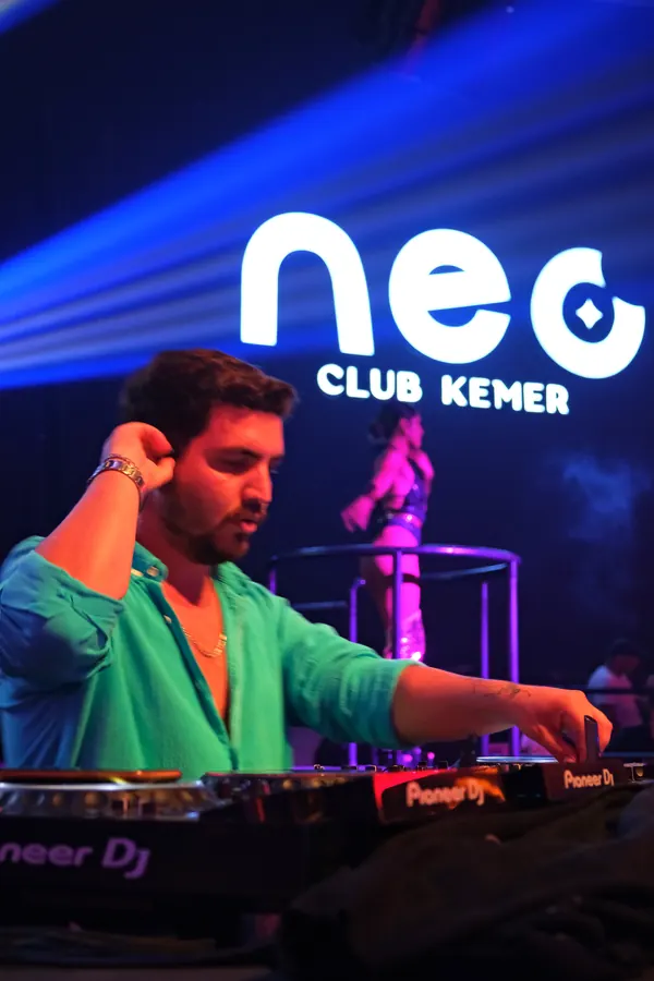 Neo Club Kemer DJ set fotoğrafı — Soner Erdoğan
