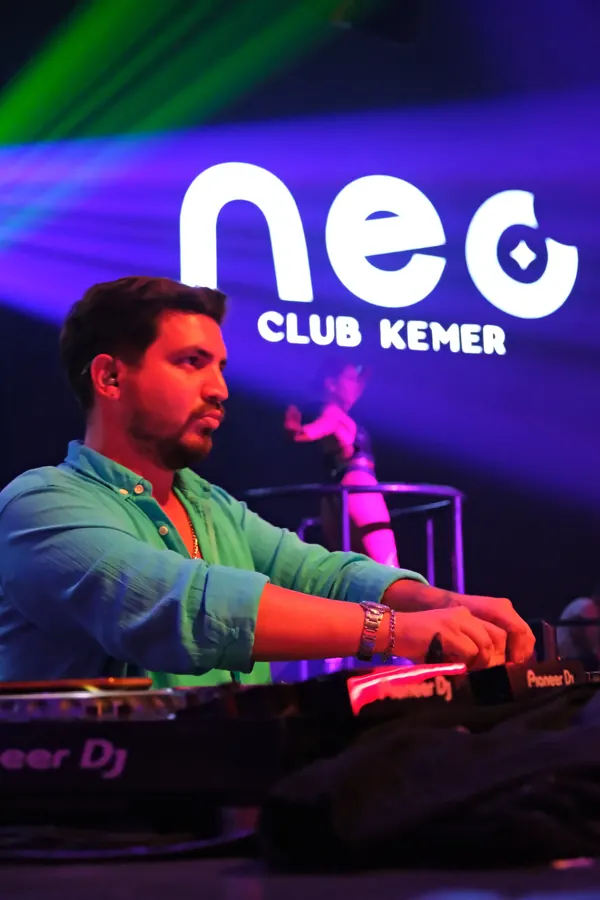 Neo Club Kemer DJ set fotoğrafı — Soner Erdoğan