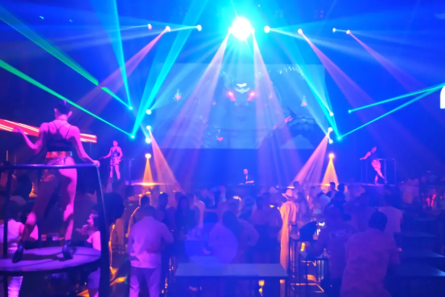 Neo Club Kemer club light show fotoğrafı — Soner Erdoğan